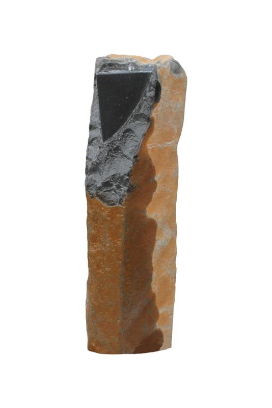 ANCONA Basalt Quellsäule, mit ausgearbeiteter Keilform, H ca. 110-120 cm