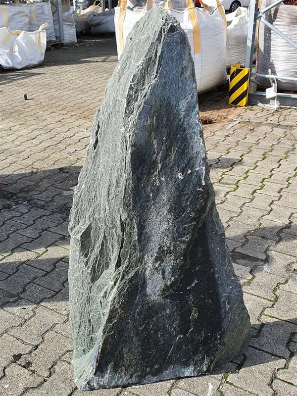 Monolith Verde Alpi Nr.1, ca. 70x20x100cm, ca. 180kg