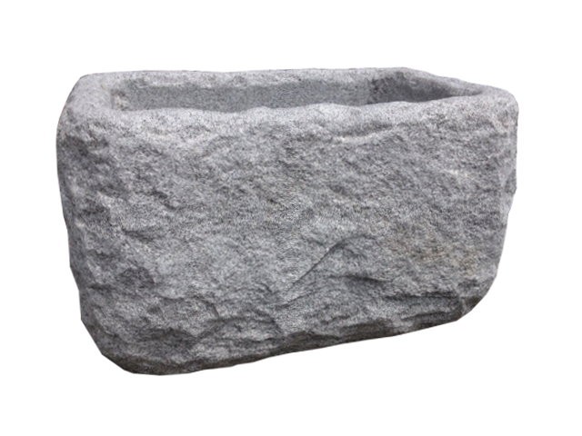 Trog aus Granit grau, antikisiert, rechteckige Form, ca. 80x40x40 cm