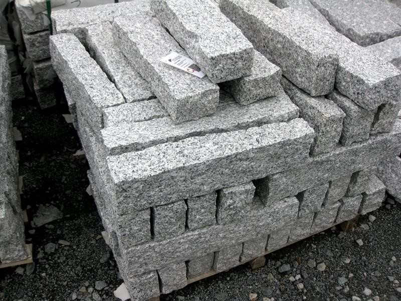 Palisaden aus Granit grau, GESTOCKT, Querschnitt 8x 12 cm - verschiedene Längen