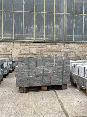 Muschelkalk Systemmauerwerk – Günzinger Trieb – EINSEITIG getrommelt 