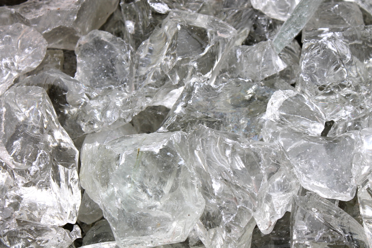 Glasbrocken White Clear, 6 - 10 cm Körnung, in Holzkisten Glasbrocken White Clear, 6 - 10 cm Körnung, in Holzkisten