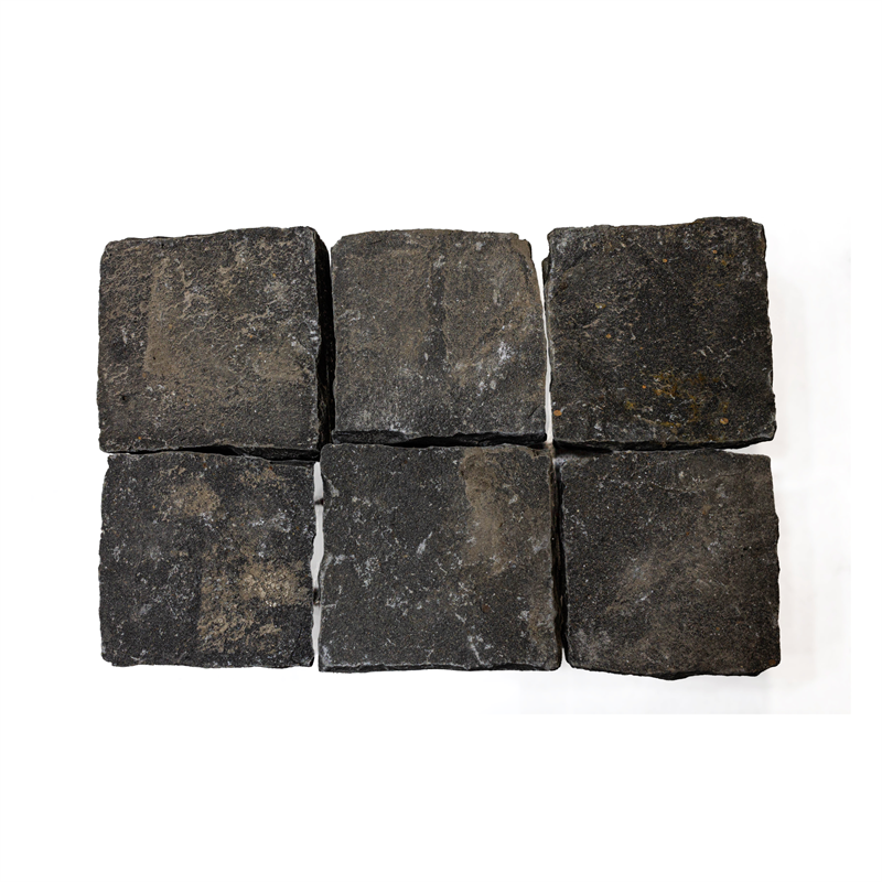 Basalt Pflasterwürfel QN schwarz - ebenflächig gespalten Basalt Pflasterwürfel QN schwarz - ebenflächig gespalten