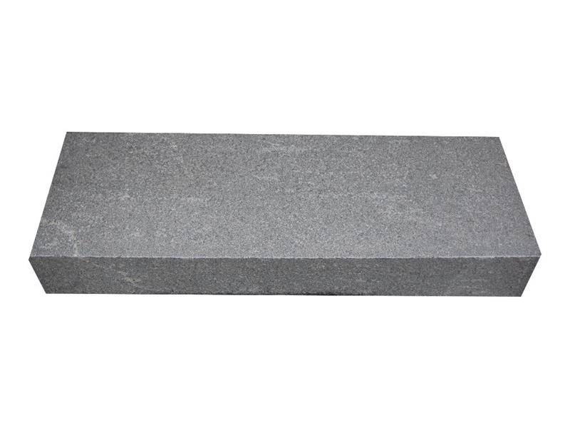 Blockstufe aus Granit DUNKELGRAU G654, 50 x 35 x 15cm